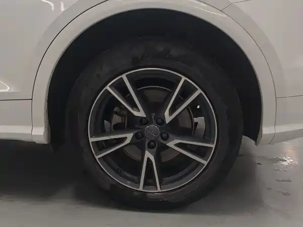 Audi Q5L 2019