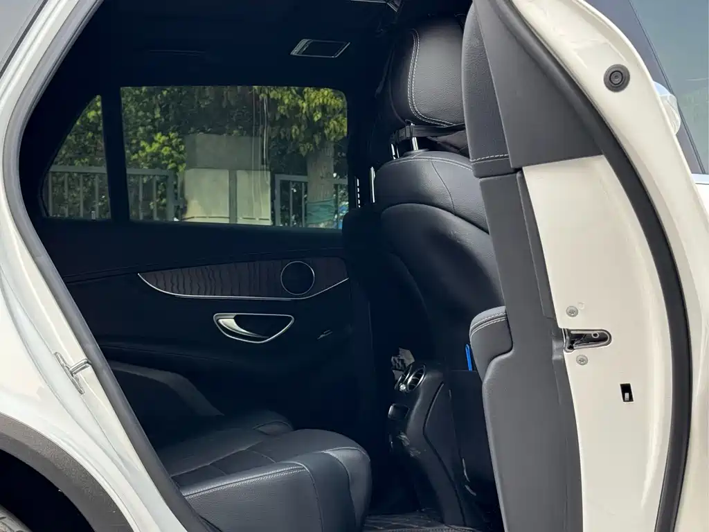 Mercedes-Benz GLC 2020 — фото 15