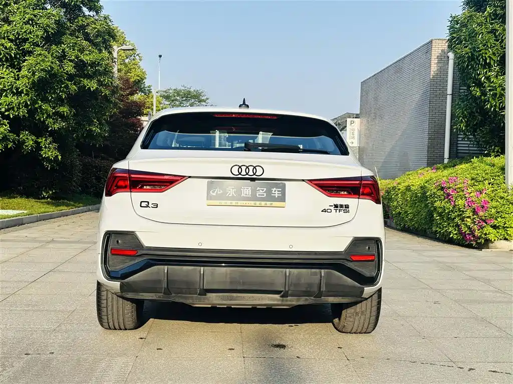 Audi Q3 Sportback 2023 — фото 16