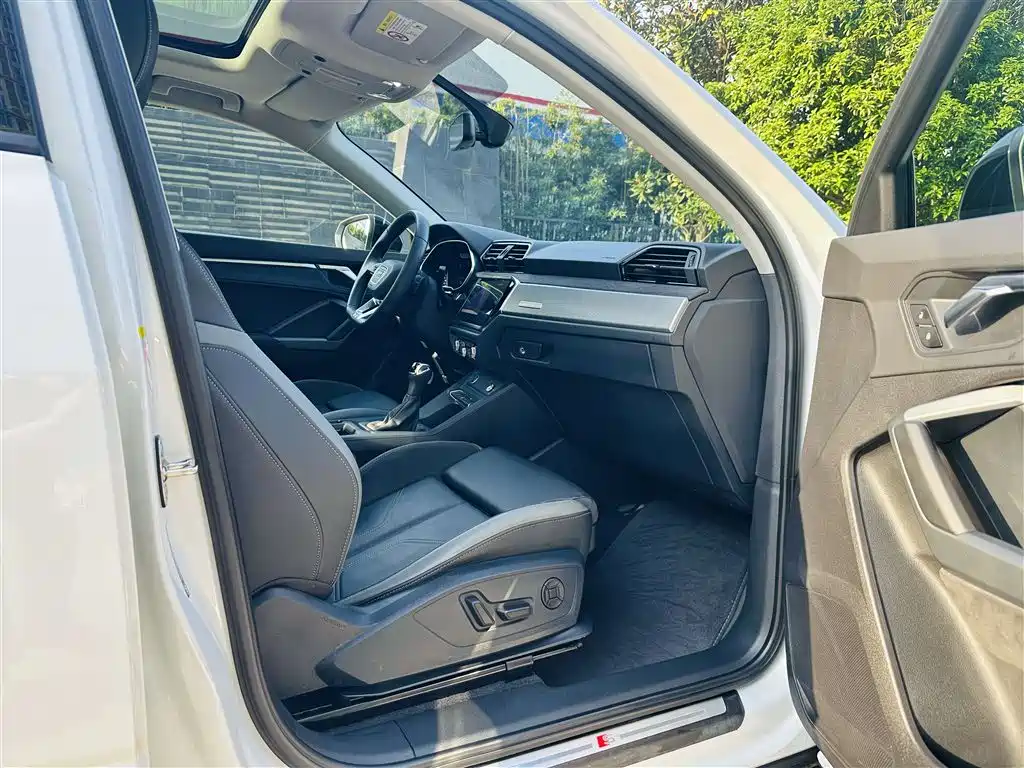 Audi Q3 Sportback 2023 — фото 12