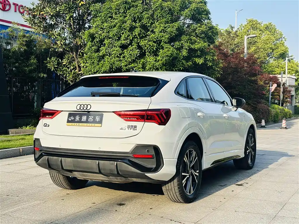 Audi Q3 Sportback 2023 — фото 15
