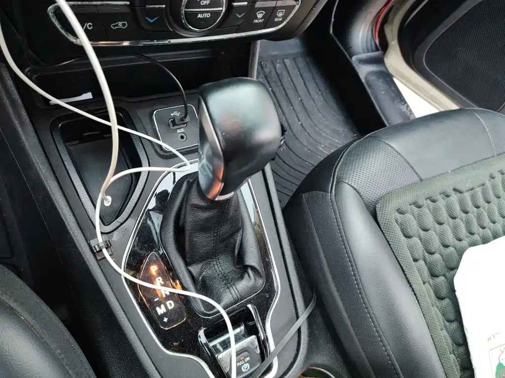 Jeep Cherokee 2020 — фото 10