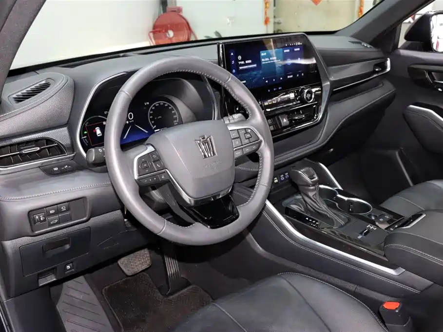 Toyota Crown Kluger 2022 — фото 10