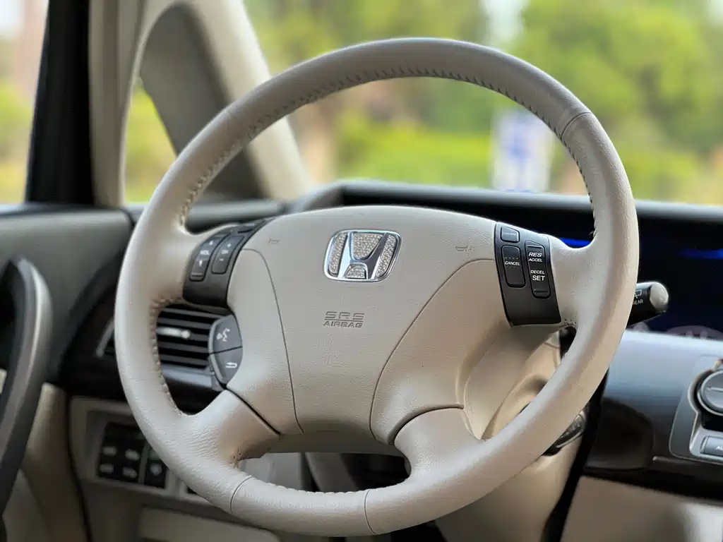 Honda Elysion 2015 — фото 20