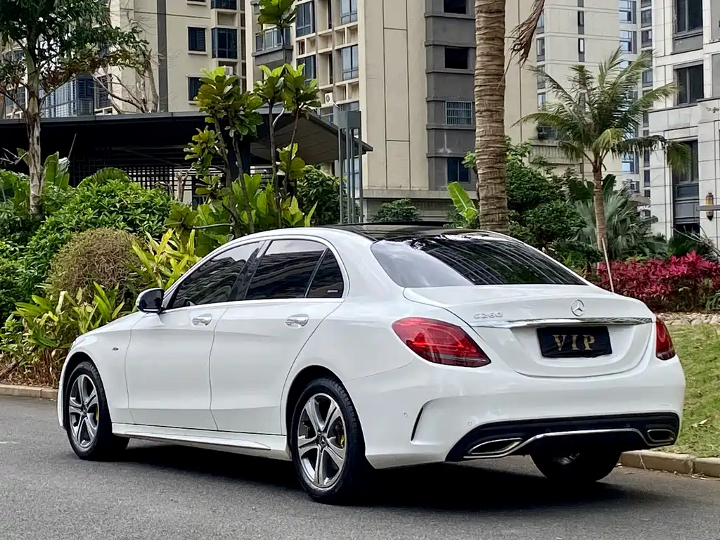 Mercedes-Benz C-Class 2019 — фото 18