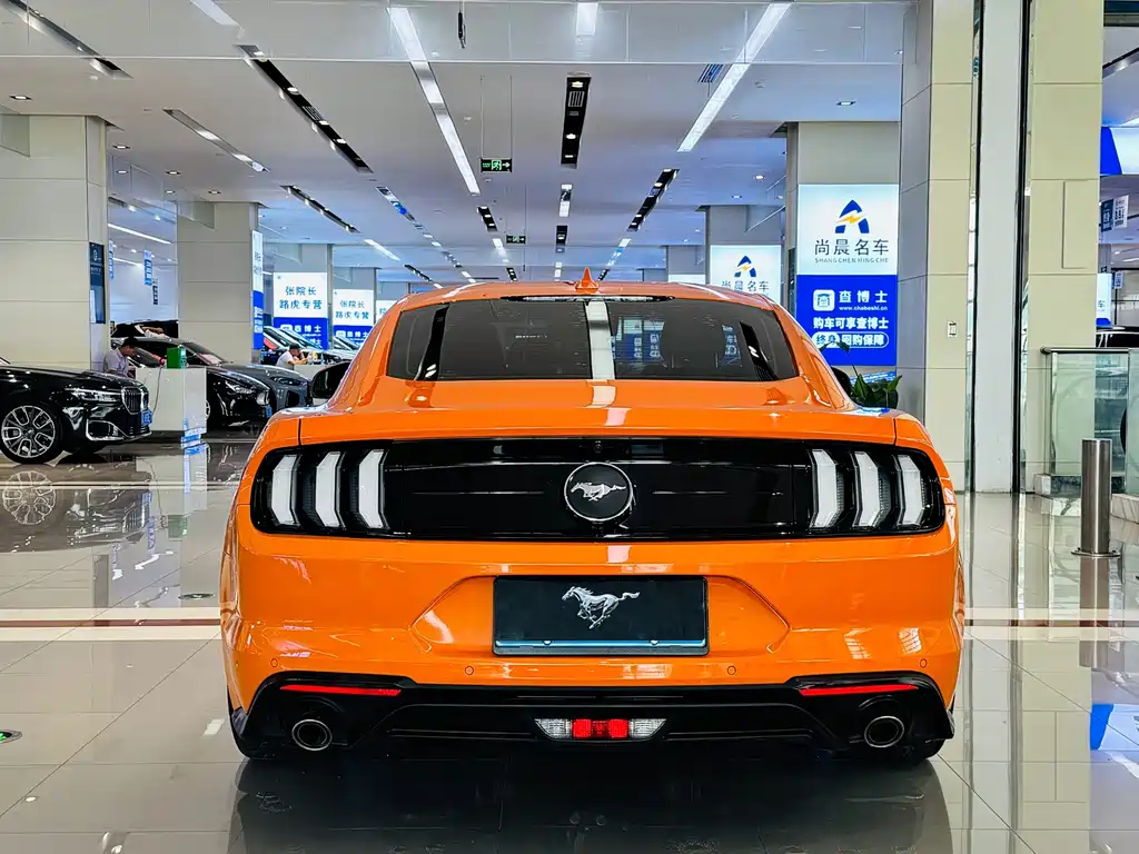 Ford Mustang 2022 — фото 9