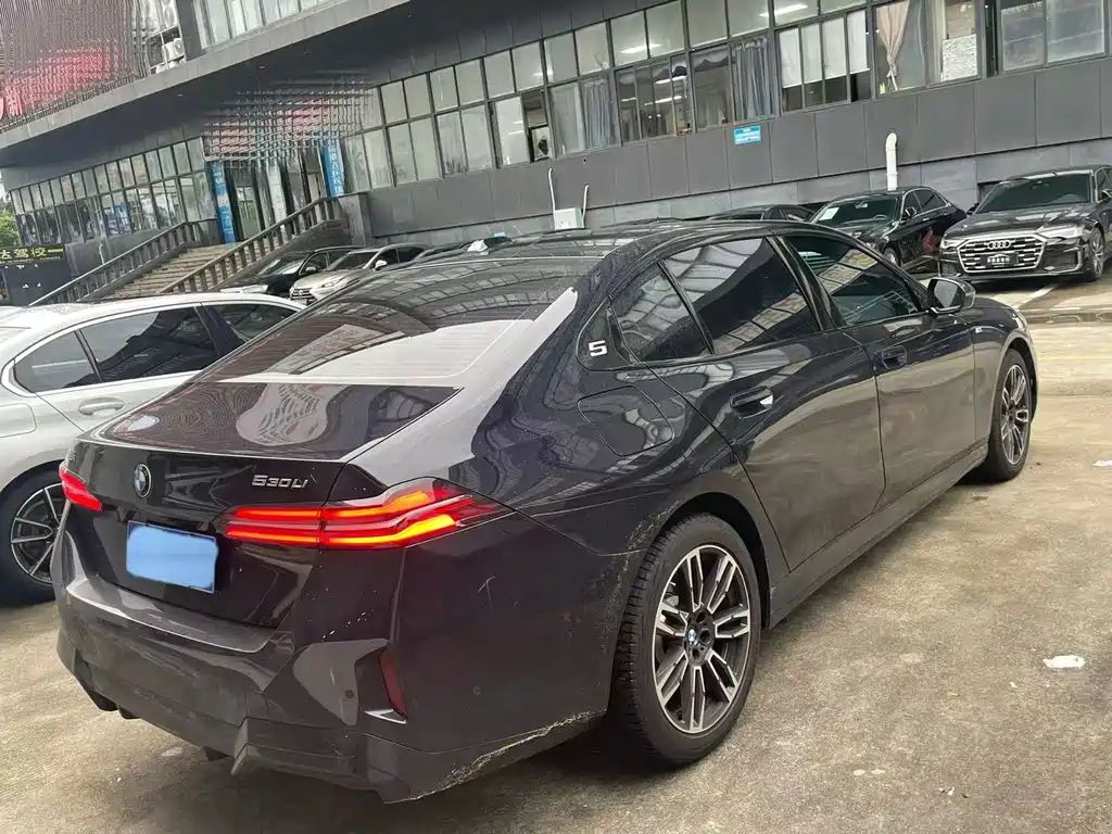 BMW 5 Series 2025