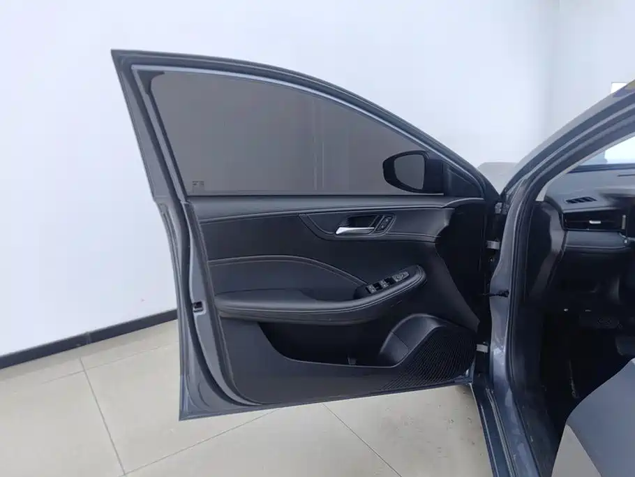 Roewe i5 2024
