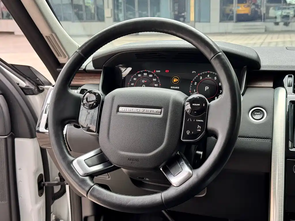 Land Rover Discovery 2019 — фото 19