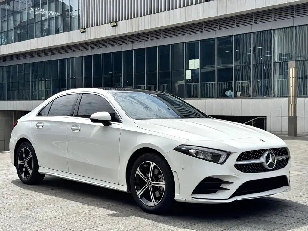 Mercedes-Benz A-Class 2023 — фото 2