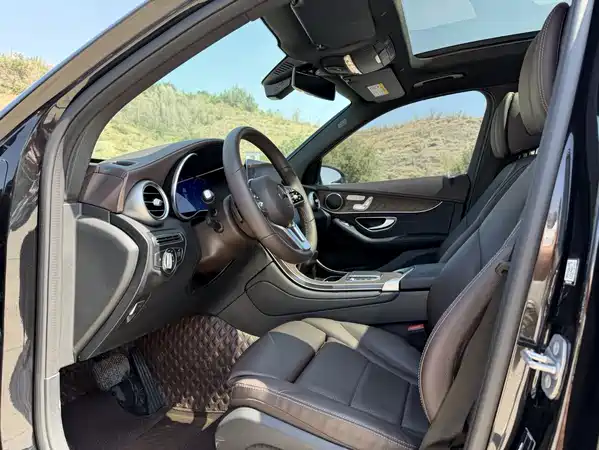 Mercedes-Benz GLC 2023