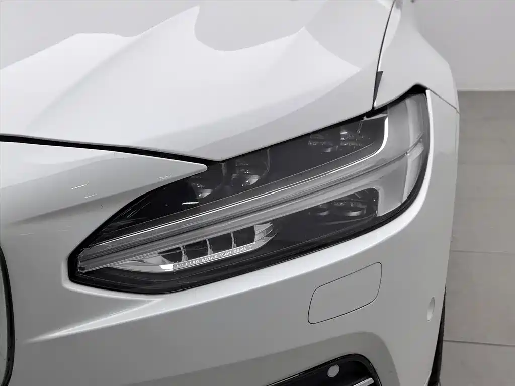Volvo S90 2017 — фото 7