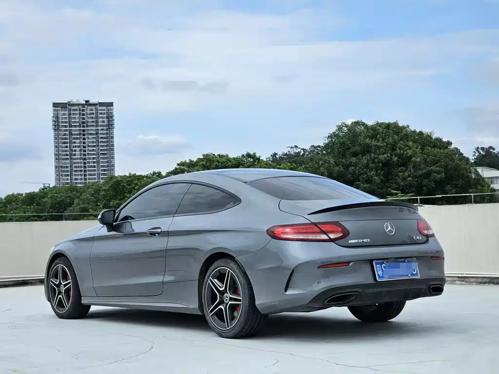 Mercedes-Benz C-Class 2023 — фото 3