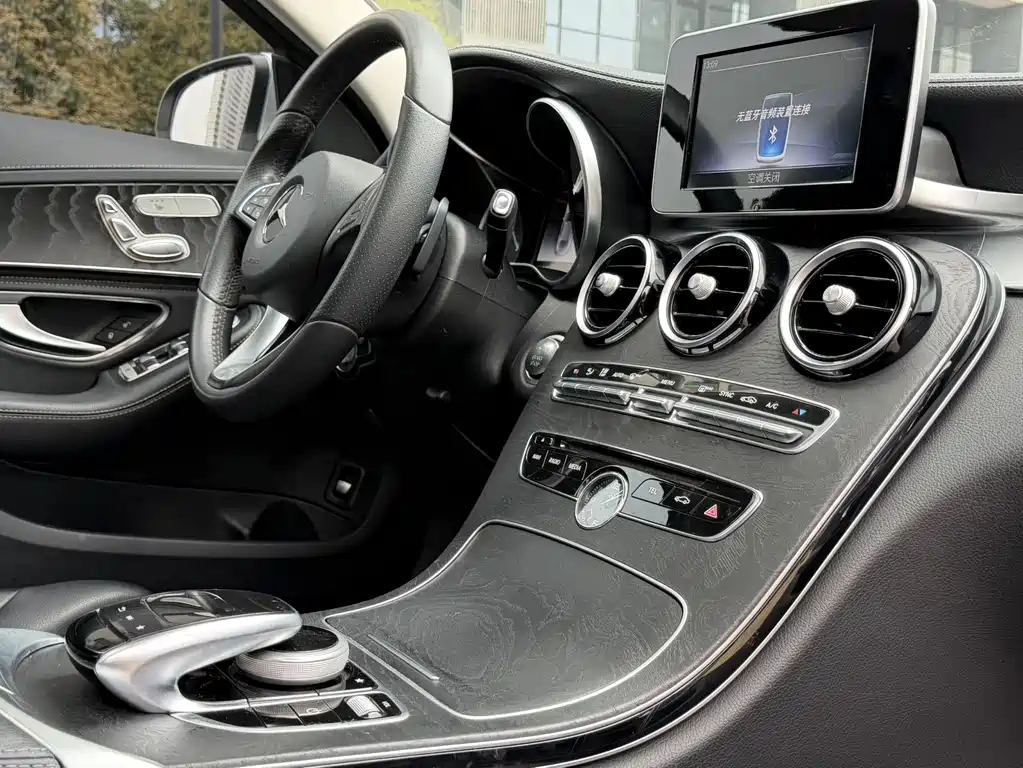 Mercedes-Benz C-Class 2018 — фото 16