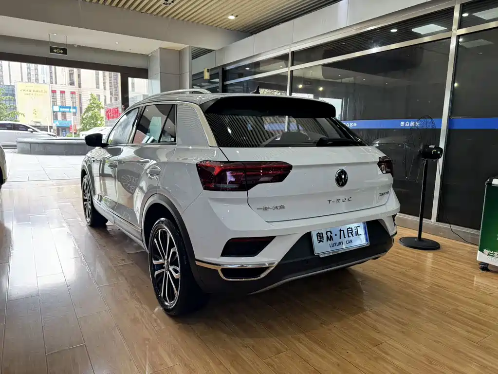 Volkswagen T-Roc 2022 — фото 13