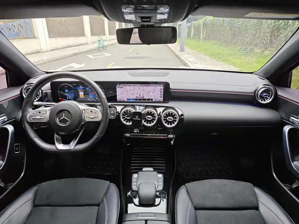 Mercedes-Benz A-Class 2020 — фото 20