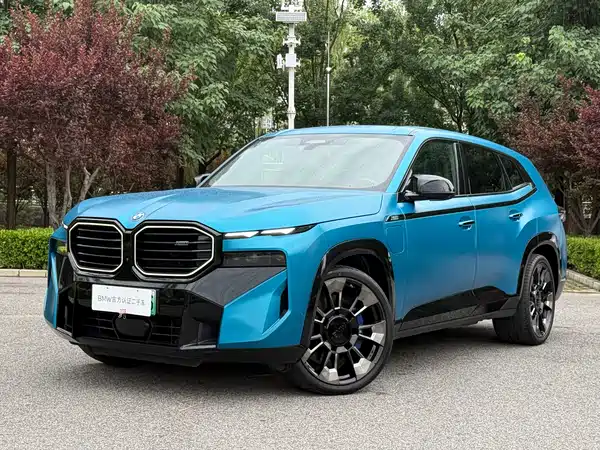 BMW XM 2024
