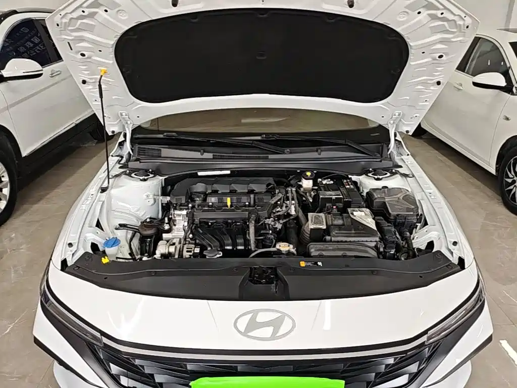 Hyundai Elantra 2024 — фото 20