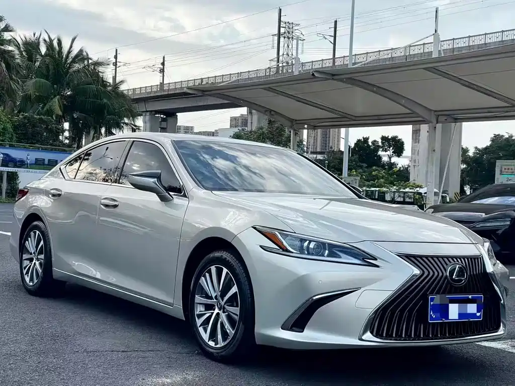Lexus ES 2020 — фото 3