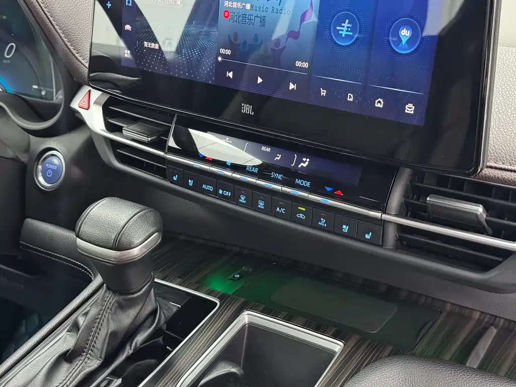 Toyota Sienna 2022 — фото 20