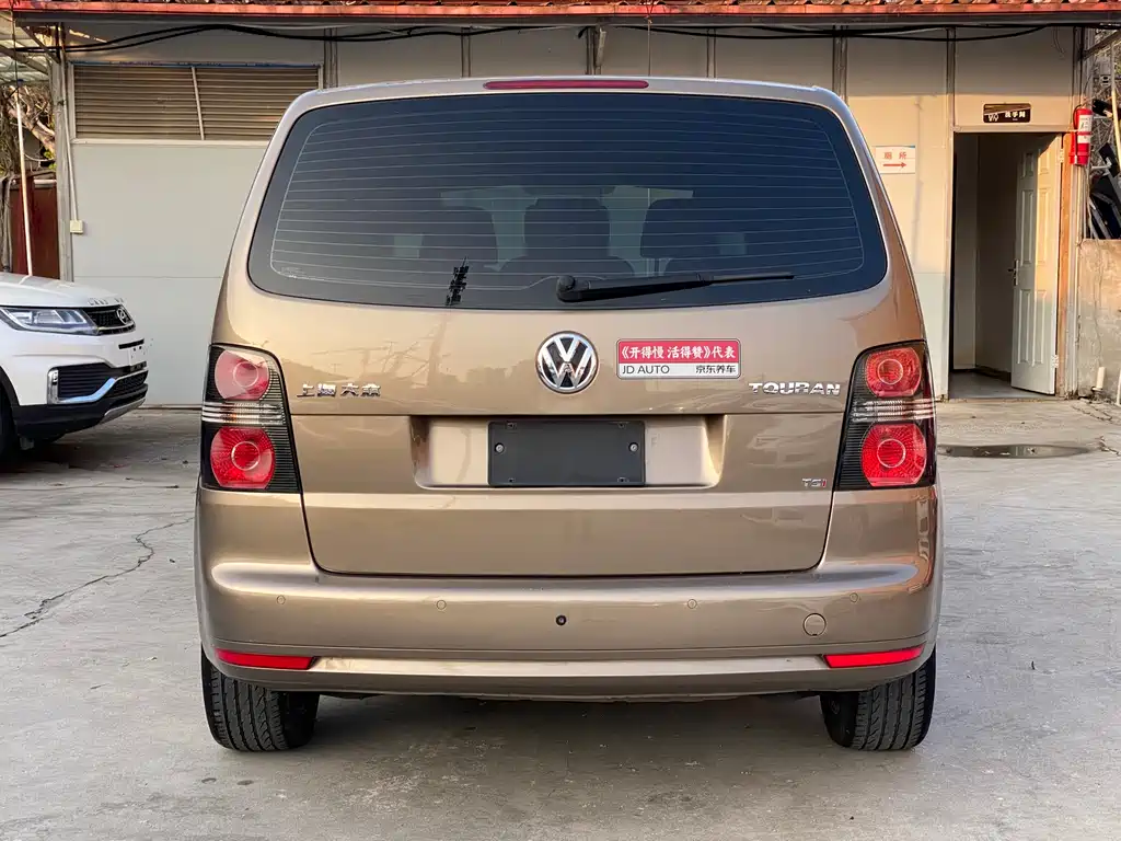 Volkswagen Touran 2015 — фото 12