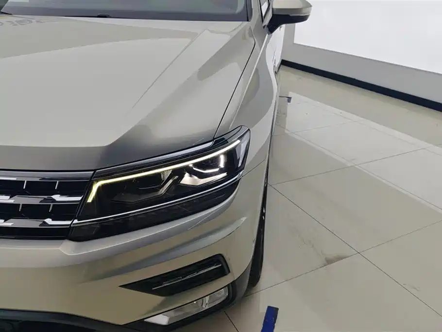 Volkswagen Tiguan L 2018 — фото 5