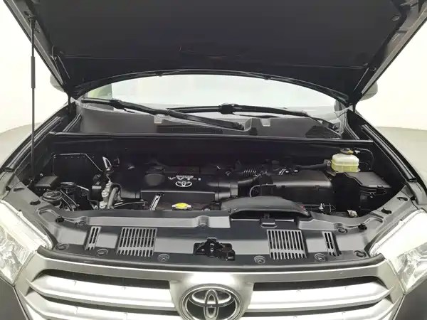 Toyota Highlander 2014