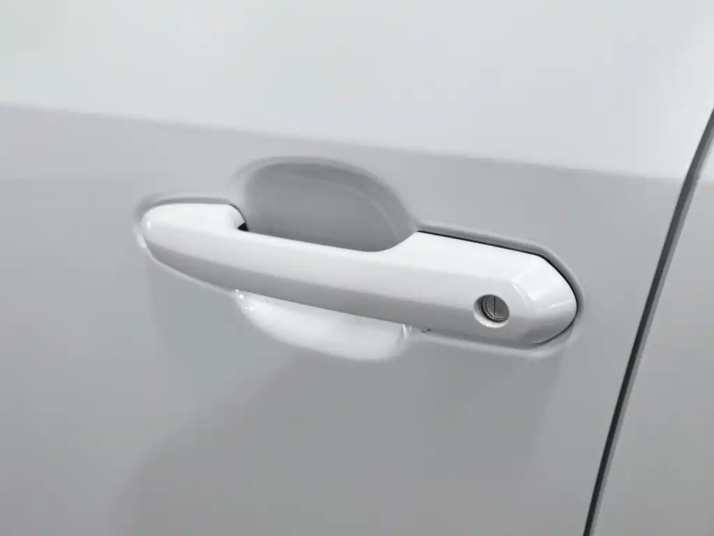 Toyota RAV4 2025 — фото 18