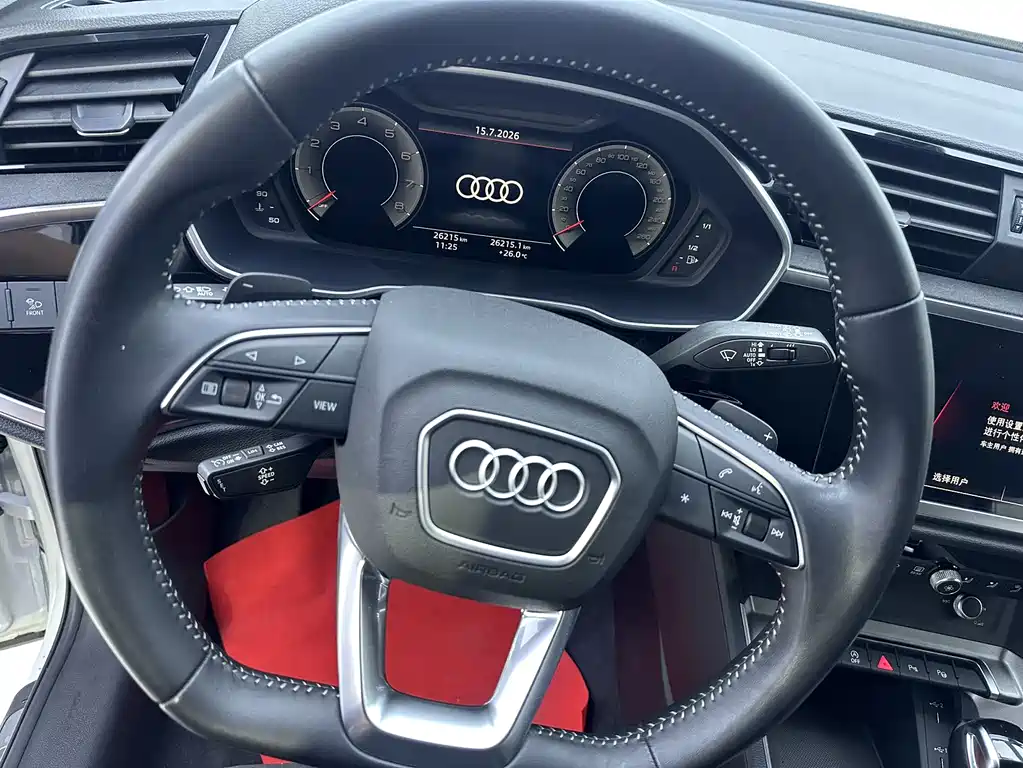 Audi Q3 2022 — фото 11