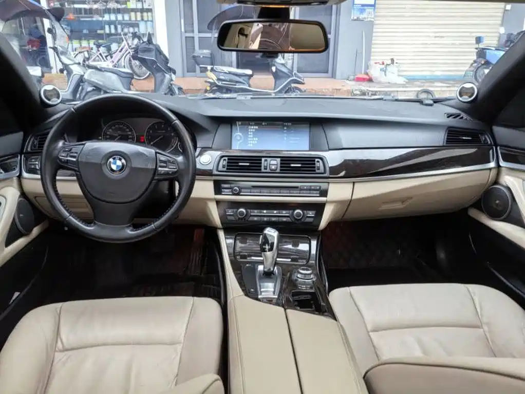 BMW 5 Series 2012