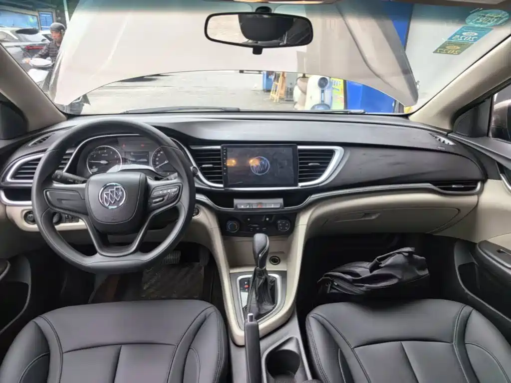 Buick Excelle 2017 — фото 10