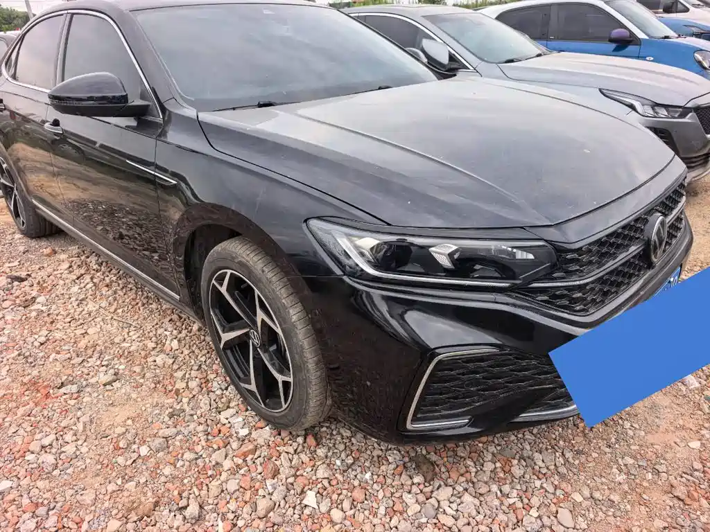 Volkswagen Passat 2025