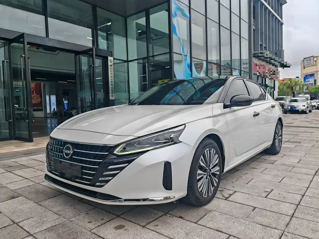 Nissan Teana 2023