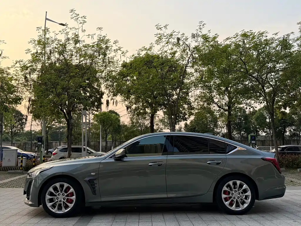 Cadillac CT5 2023 — фото 12