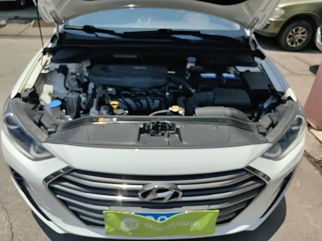 Hyundai Elantra 2017 — фото 20