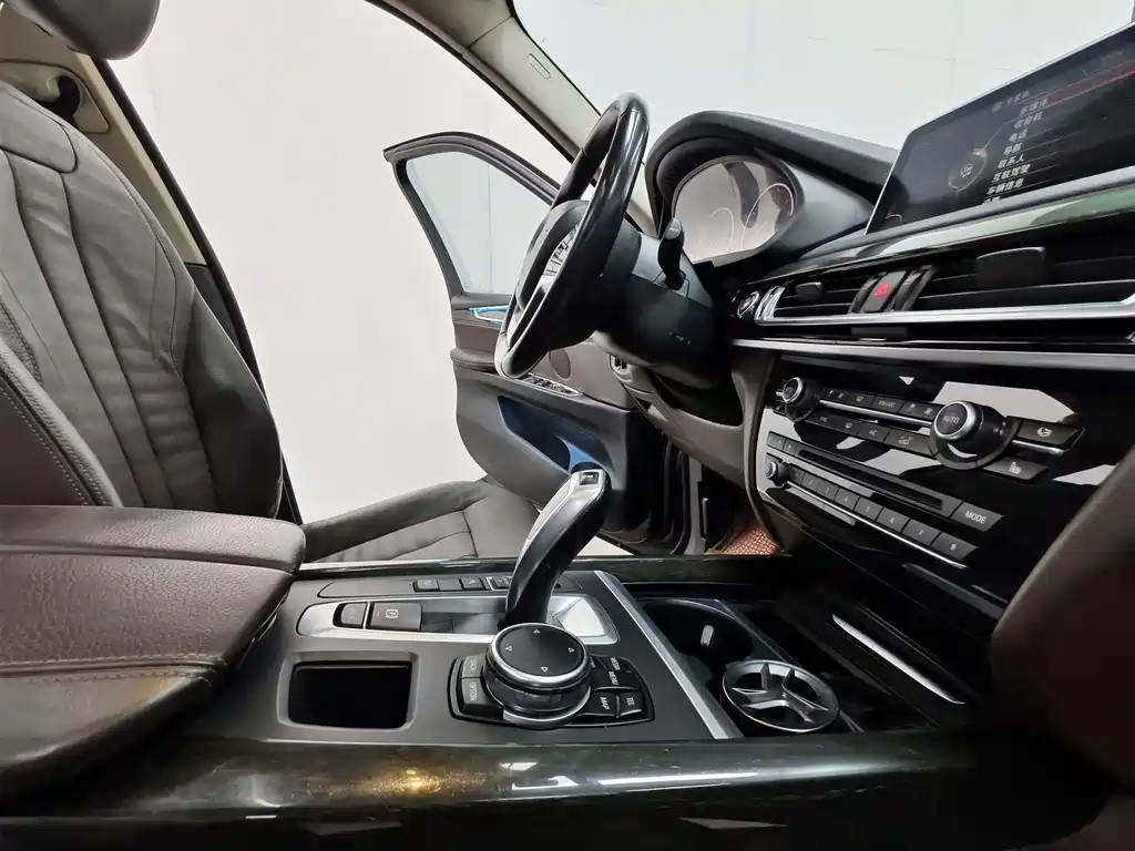 BMW X5 2015 — фото 15