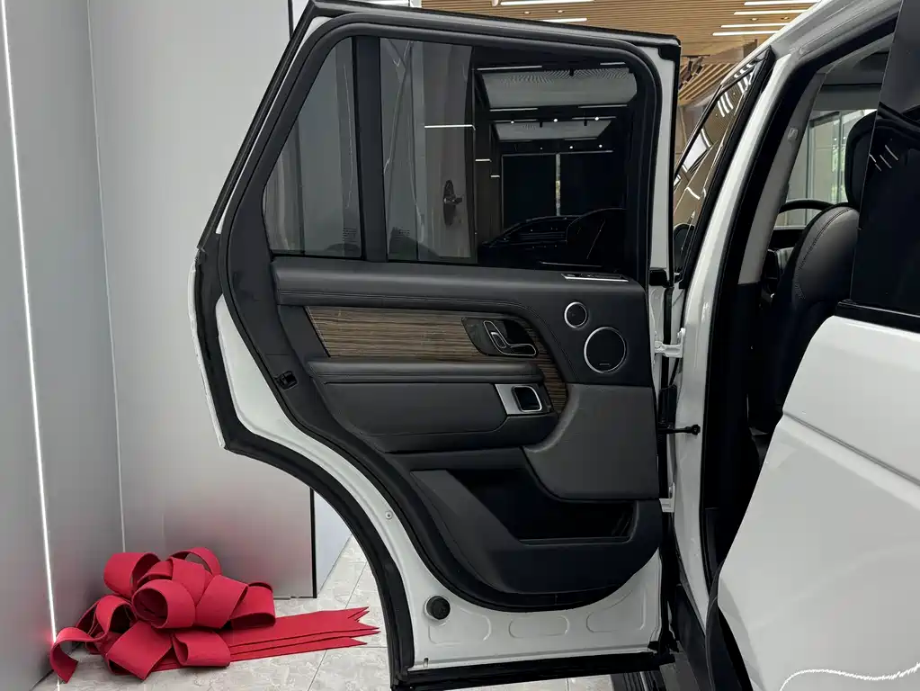 Land Rover Range Rover 2019 — фото 16
