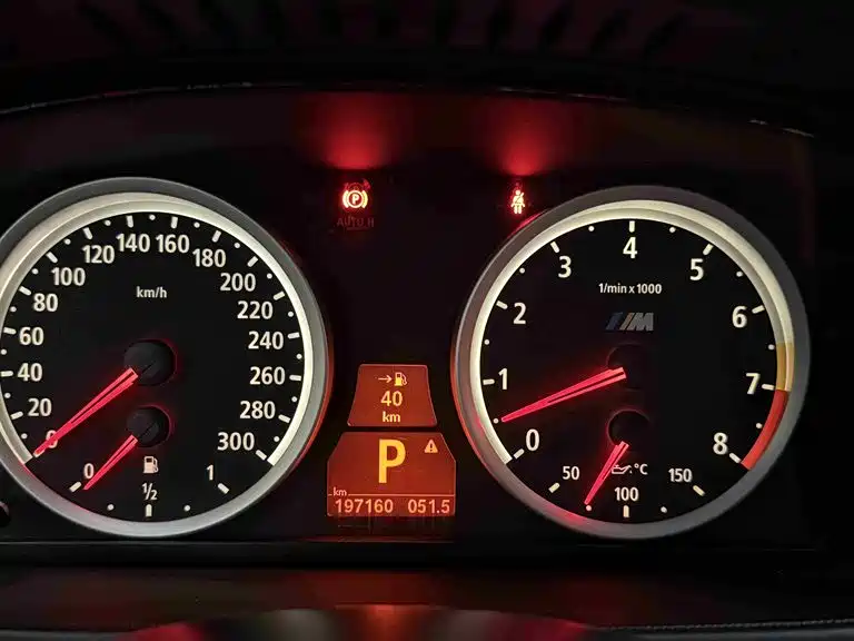 BMW X6 M 2011 — фото 21