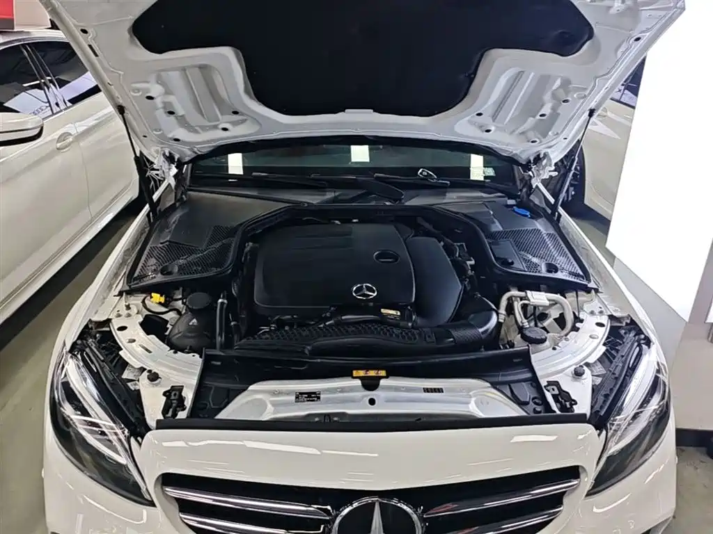 Mercedes-Benz C-Class 2020 — фото 20