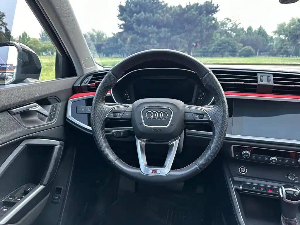 Audi Q3 Sportback 2021 — фото 20