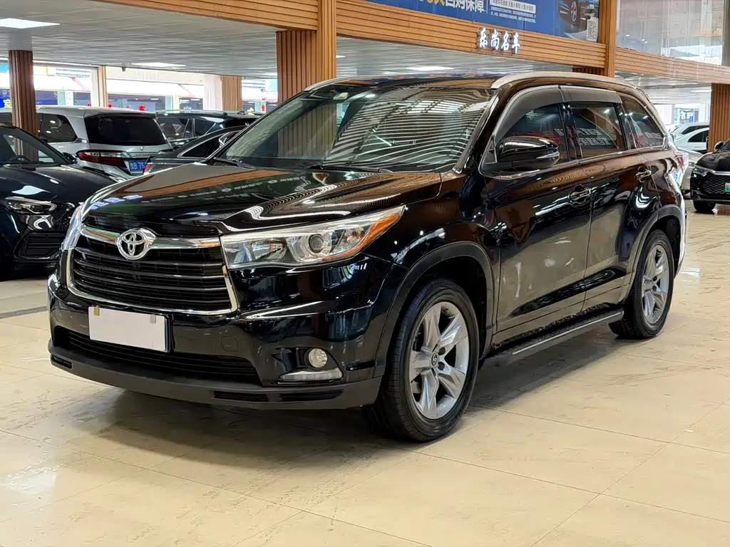 Toyota Highlander 2017 — фото 1