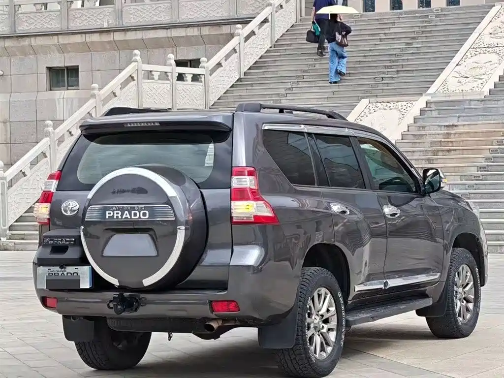 Toyota Prado 2017 — фото 9