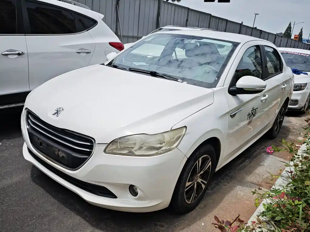Peugeot 301 2014