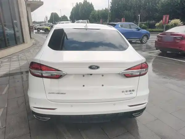 Ford Mondeo 2021
