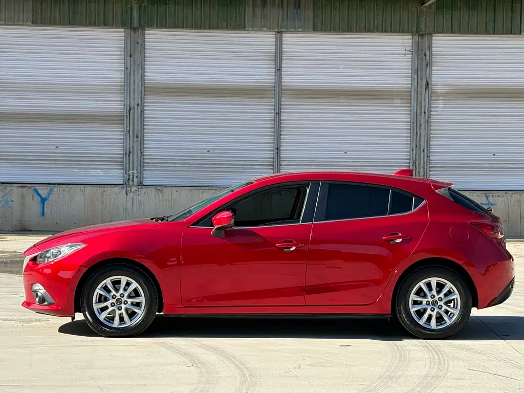 Mazda 3 Axela 2016 — фото 3