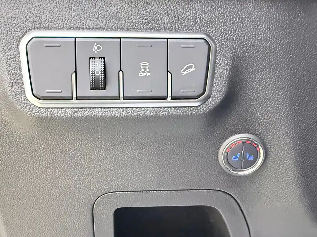 Haval M6 2023 — фото 11