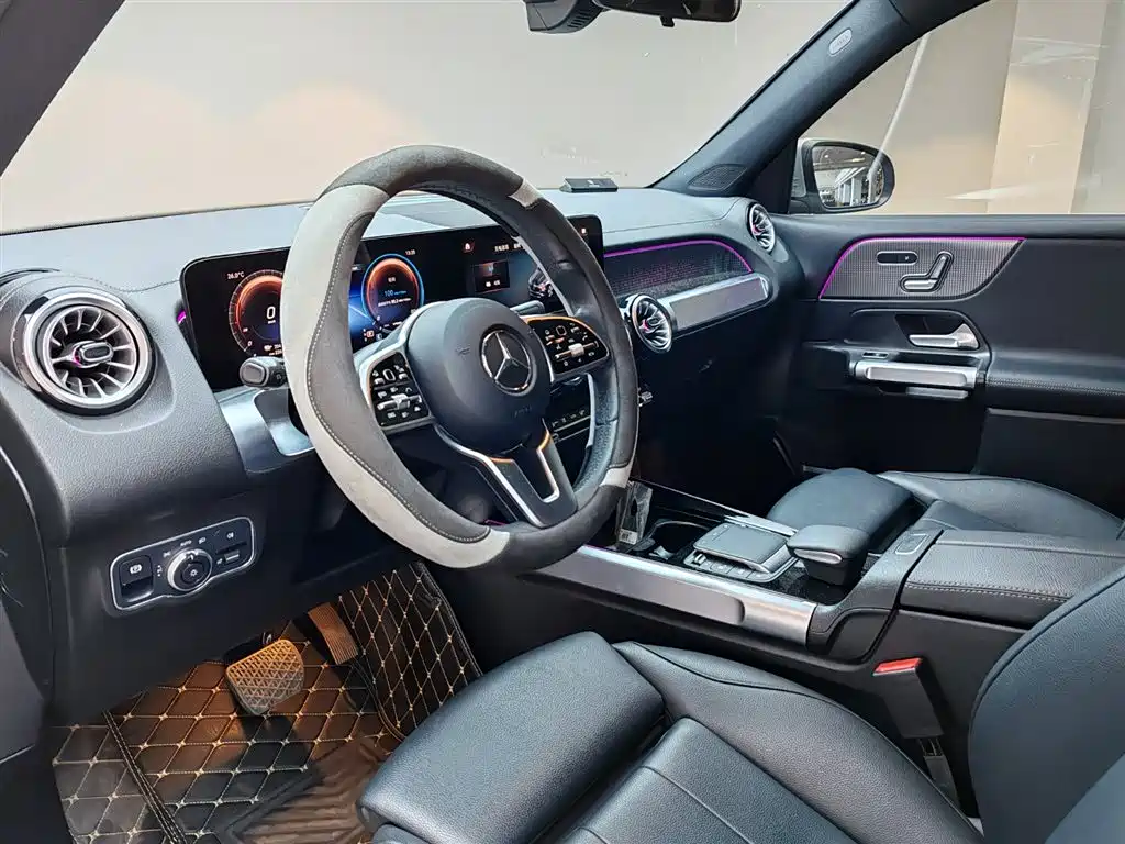 Mercedes-Benz EQB 2023 — фото 16