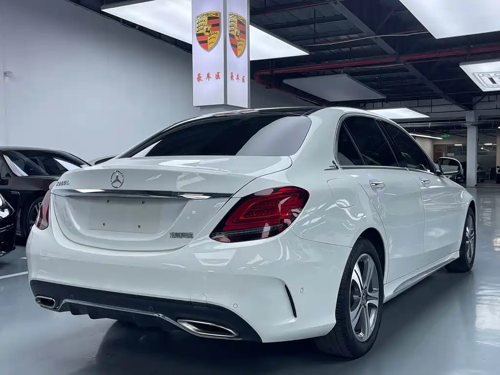 Mercedes-Benz C-Class 2020 — фото 14