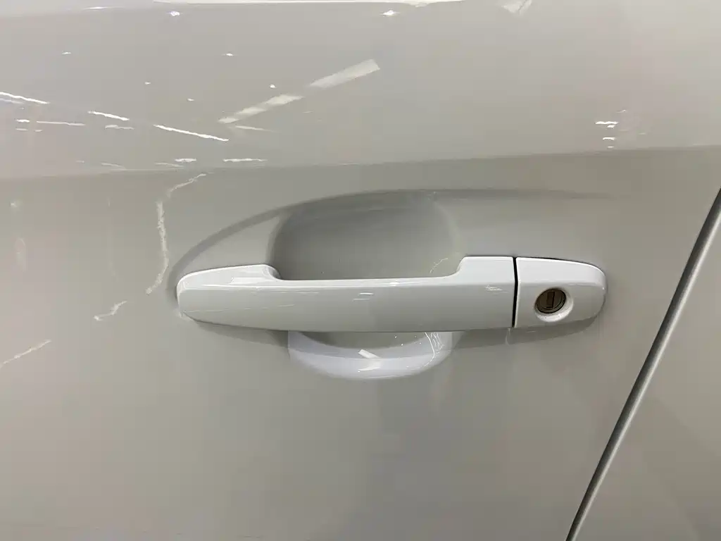 Toyota Yaris L 2023 — фото 14