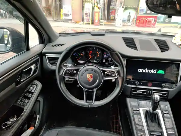 Porsche Macan 2014